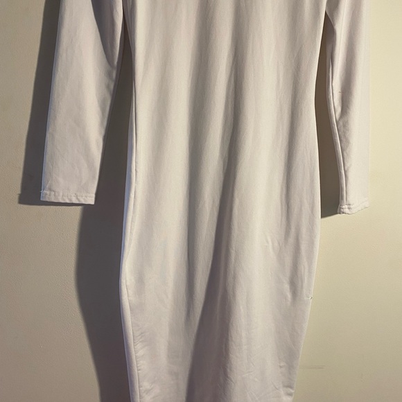 Elegant White Women's Dress - Picture 3 of 9